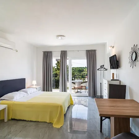Brazza Apartment *